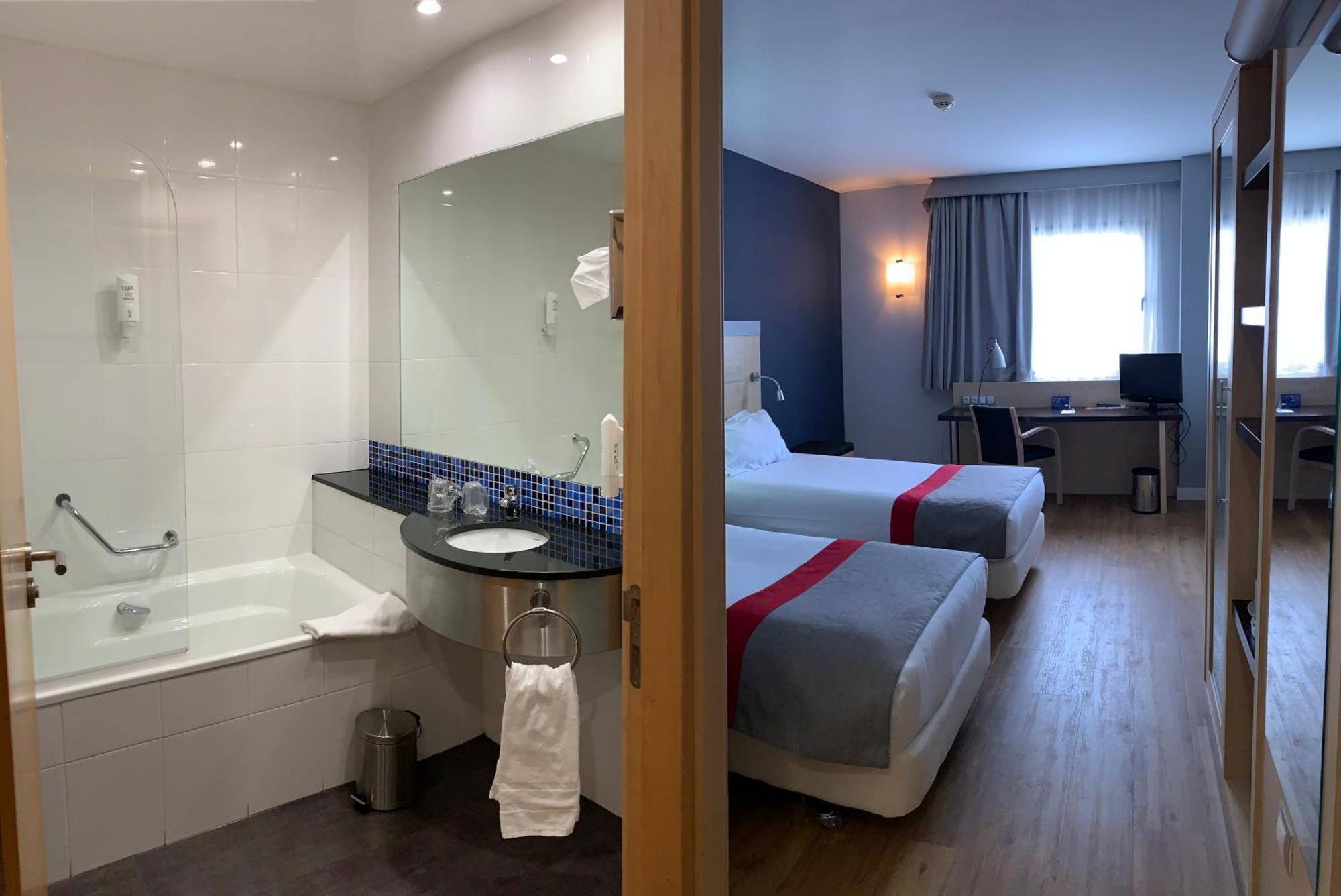 Holiday Inn Express Vitoria By Ihg Kültér fotó