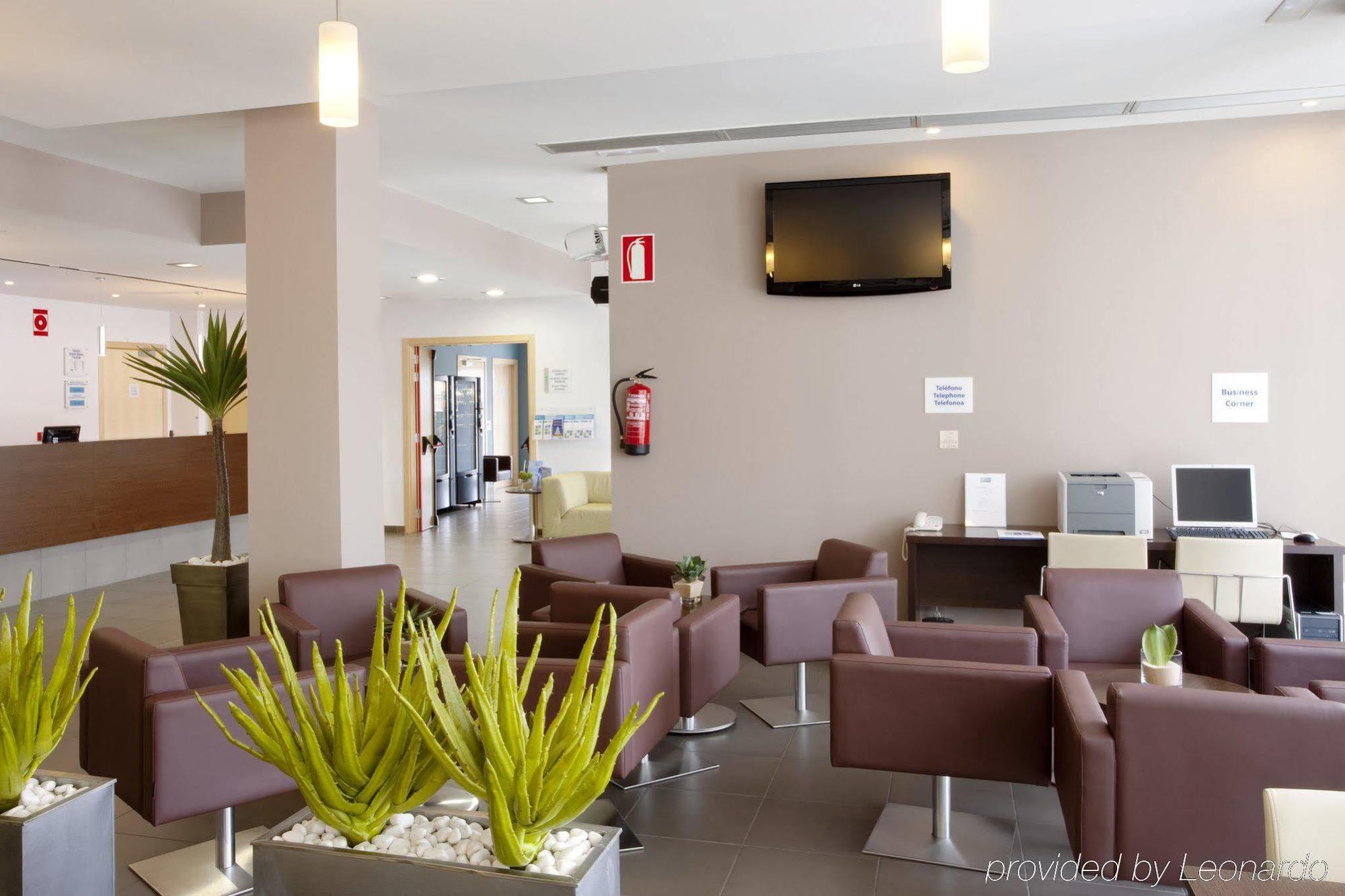Holiday Inn Express Vitoria By Ihg Beltér fotó