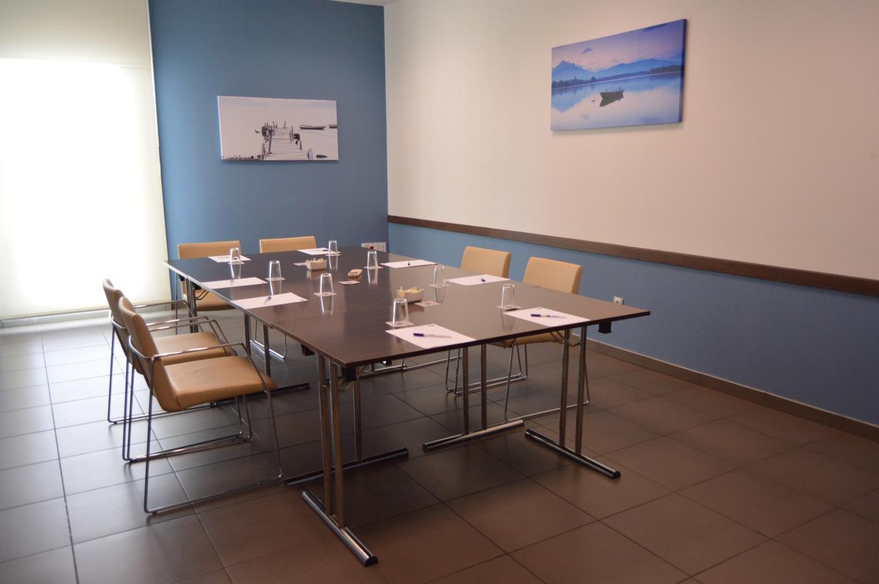 Holiday Inn Express Vitoria By Ihg Kültér fotó