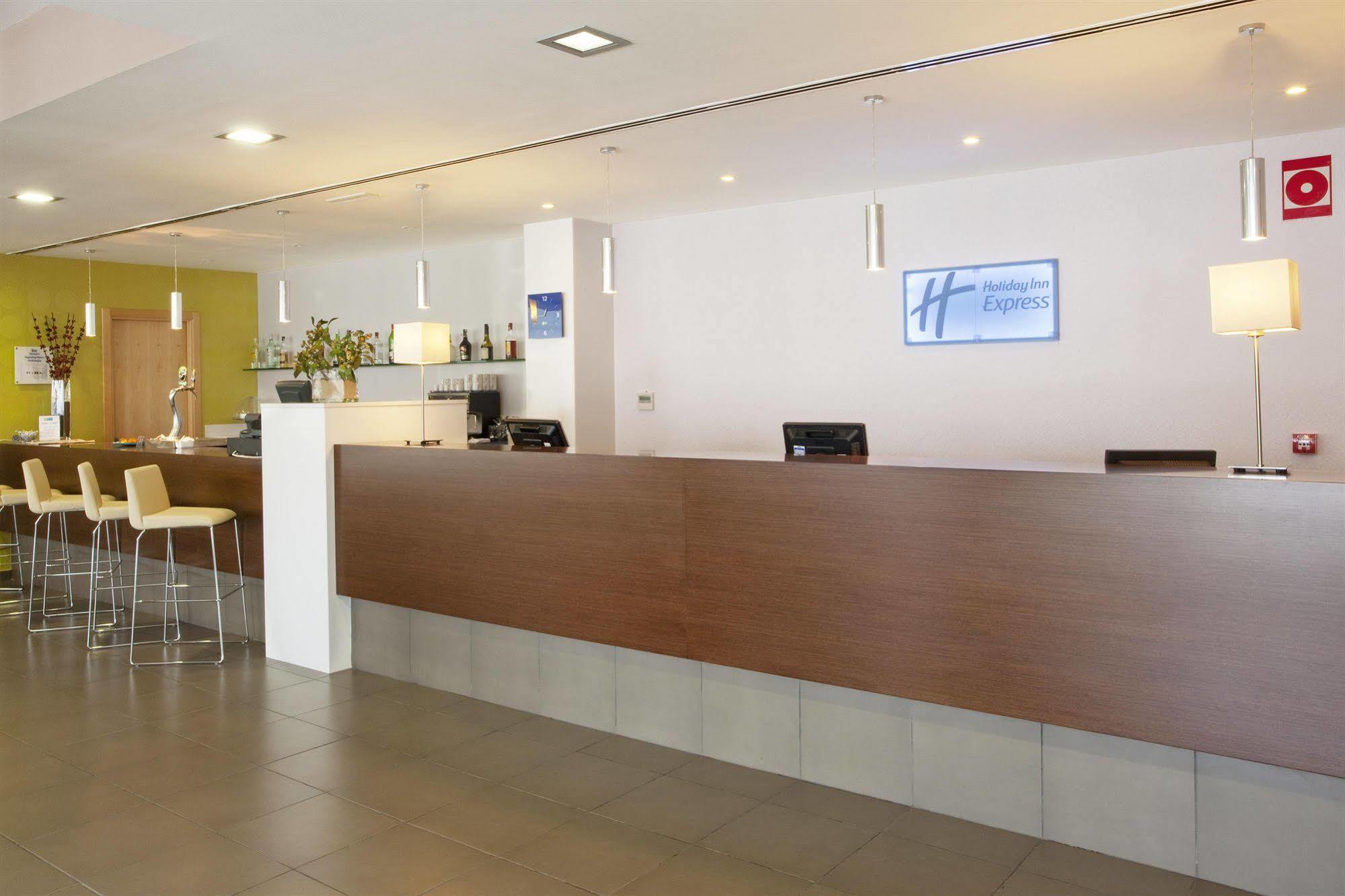 Holiday Inn Express Vitoria By Ihg Beltér fotó