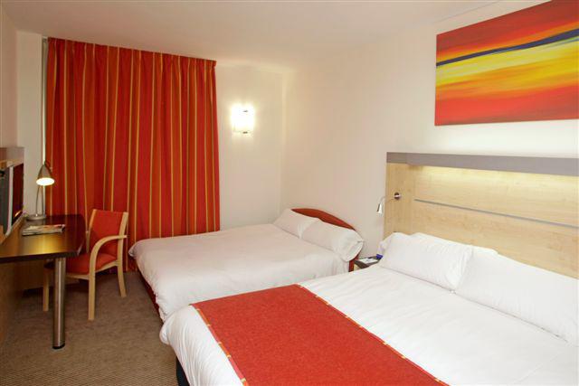 Holiday Inn Express Vitoria By Ihg Szoba fotó
